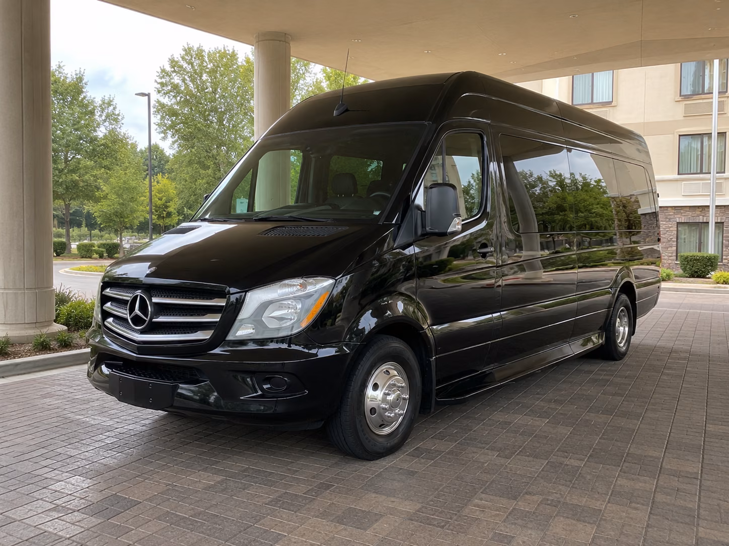 20 passenger sprinter van